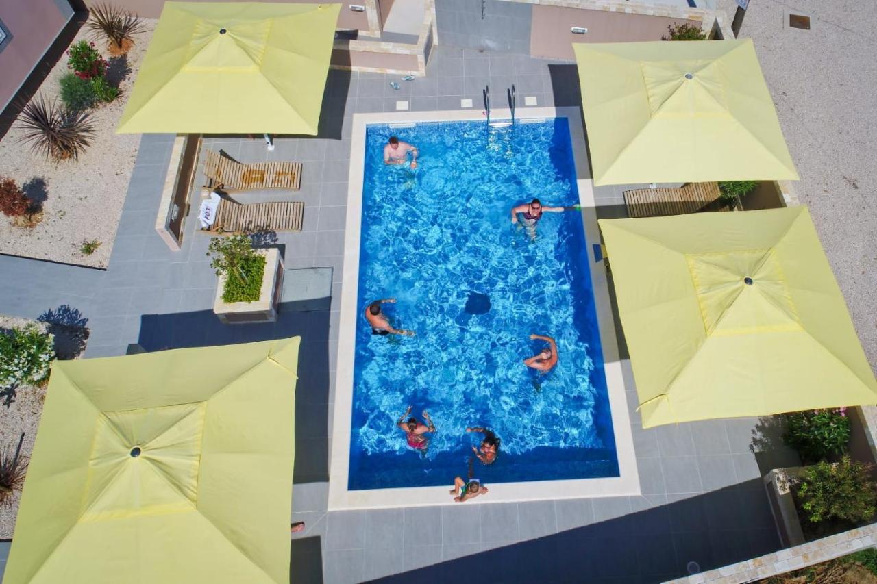 Apartments Julijana 2 Привлака Екстериор снимка