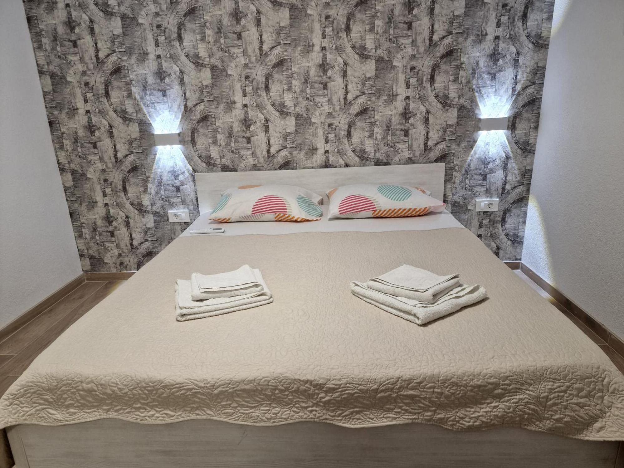 Apartments Julijana 2 Привлака Екстериор снимка